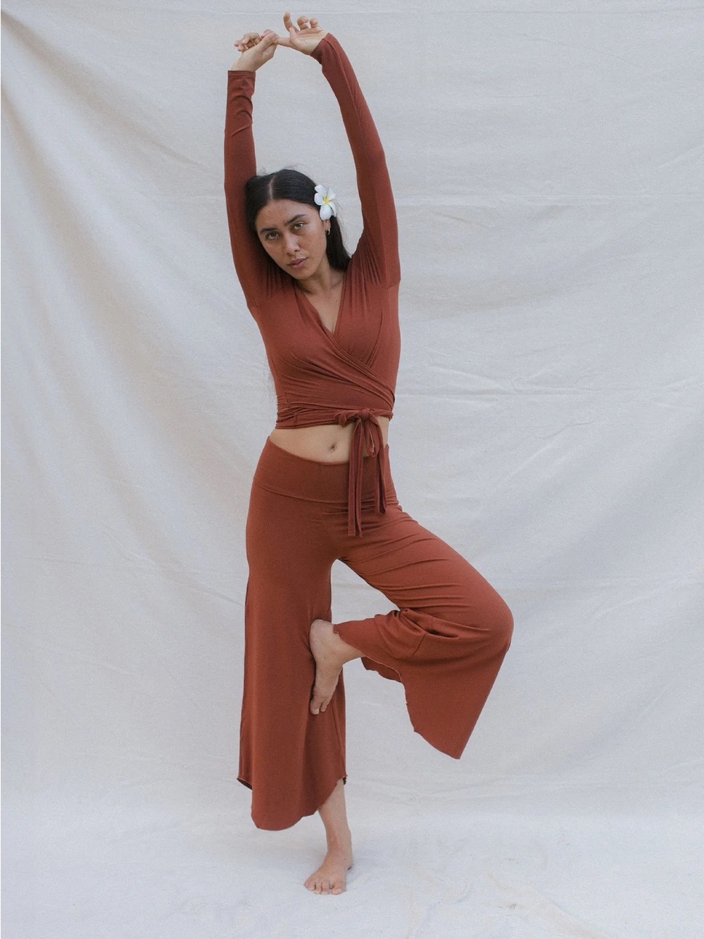 Women's Wrap Crop Top & Wide-Leg Pants Set - Rusty Brown